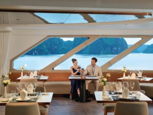 Tour Du Thuyền Hạ Long Wonder Bay Cruise 1 ngày