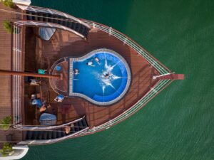 Tour Du Thuyền Vịnh Lan Hạ Le Journey Elegance Cruise