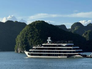 Tour Du Thuyền Vịnh Hạ Long Velar Of The Sea Cruise