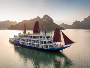 Tour Du Thuyền Vịnh Hạ Long Verdure Lotus Grandeur Cruise
