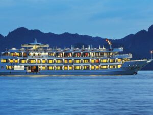 Tour Du Thuyền Vịnh Hạ Long Starlight Cruise