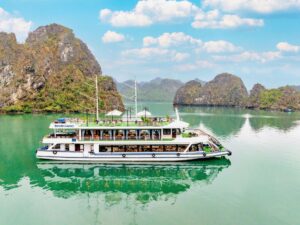 Tour Hạ Long 1 ngày – Hercules Luxury Cruise